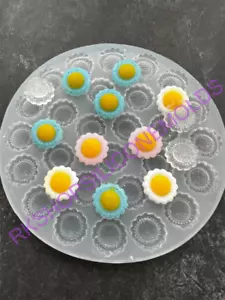 Sunflower silicone moldfor Fondant-Resin-handcrafts-polymer clay-handmade molds - Picture 1 of 7