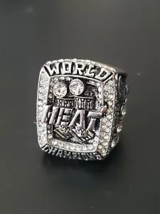 NBA WELTMEISTER MIAMI WÄRME GEDENKSTÄTTE LEBRON JAMES - Bild 1 von 7