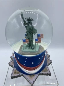 Statue of Liberty Snow Globe Music Box National Anthem Hallmark Sankyo Flags - Picture 1 of 12