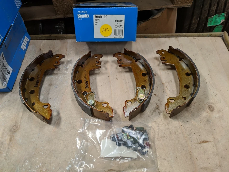 ZAPATOS FRENO TRASERO BENDIX 362303B SE ADAPTA ALFA ROMEO CITROEN PEUGEOT RENAULT      Foto 1 de 1