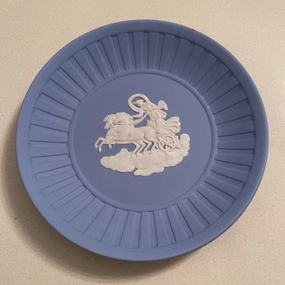 Bandeja de 5” de madera de cuña vintage nueva con caja.  Carro 3672. Foto 1 de 4