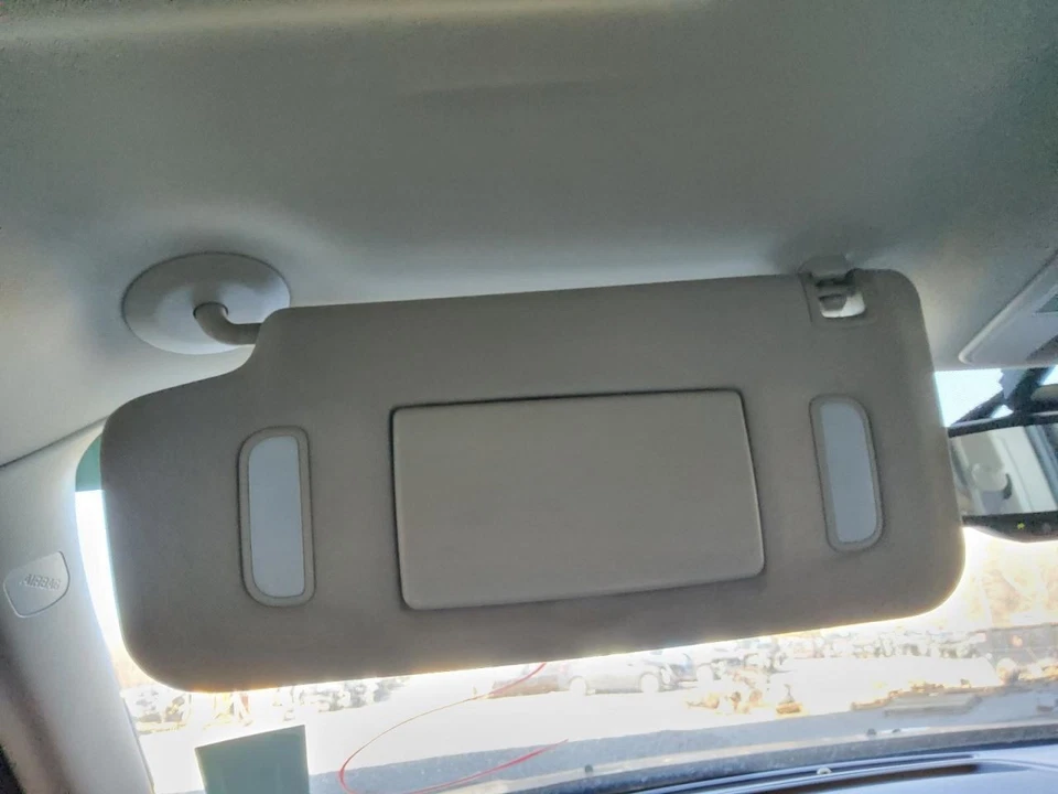 Driver Sun Visor VIN J 11th Digit 限量照明 适合 07-17 ACADIA 563164 — 第 1/1 张图片