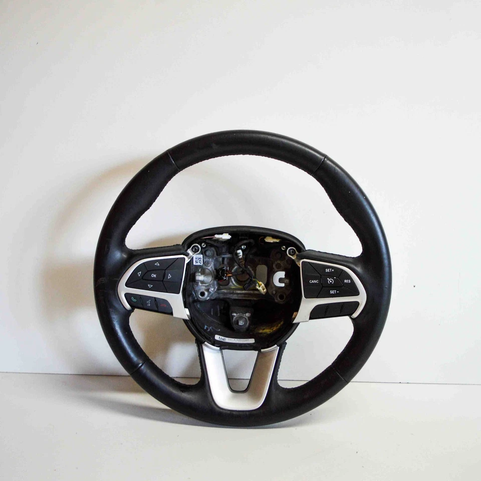 DODGE CHALLENGER Coupe Lenkrad 627133000E 3.6 Benzin 227kw 2016 14469963 - Bild 1 von 4