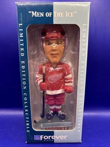 Forever Collectibles 2001 edición limitada "Men of the Ice" Luc Robitaille Bobblehead - Nuevo en caja - Imagen 1 de 10