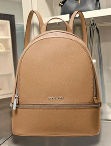 Michael Kors Rhea Mujer Mediano Cuero Guijarro Cremallera Bolsillo Mochila Bolso Cacahuete - Imagen 1 de 9