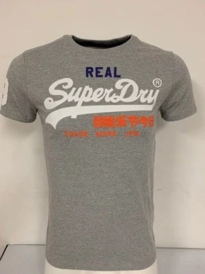 Superdry M10036NS VY8 Vintage Logo TRI Tee Real Superdry Logo Montana Grey Grit Foto 1 de 3