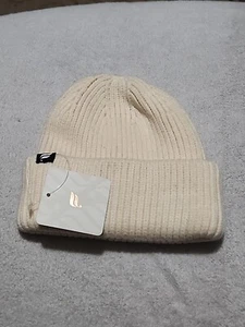 Fabletics The Beanie - Picture 1 of 3