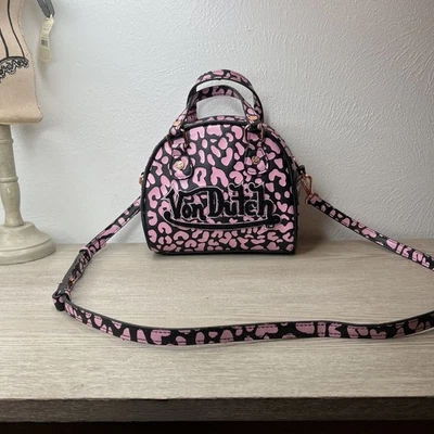 Mini bolso de boliche con estampado de guepardo rosa Von Dutch Foto 1 de 4