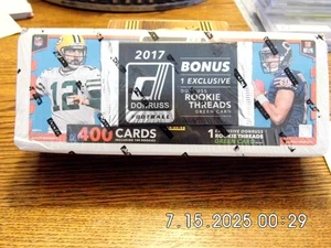 2017 Panini Donruss NFL Football Sealed Factory Set Mahomes McCaffery RC + Bonus - Picture 1 of 3