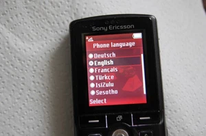 BOXED SONY ERICSSON K750I MOBILE PHONE WITH EXTRAS - Picture 1 of 9