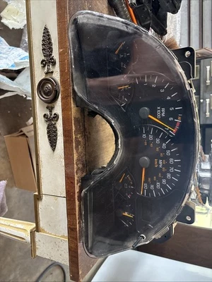 Conjunto de velocímetro Pontiac Firebird 1999-2002 3,8 OEM Foto 1 de 4