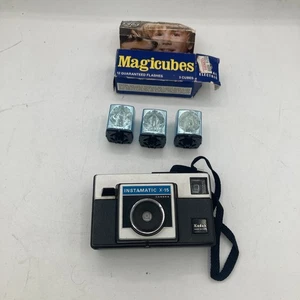 Vintage 1970s Kodak Instamatic X-15 Film Camera With Magicubes Read Description - Picture 1 of 15