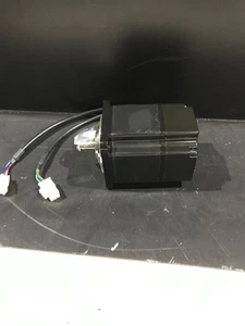 YASKAWA SGMP-04A2HA11 SERVO AND SPINDLE MOTORS - Picture 1 of 3