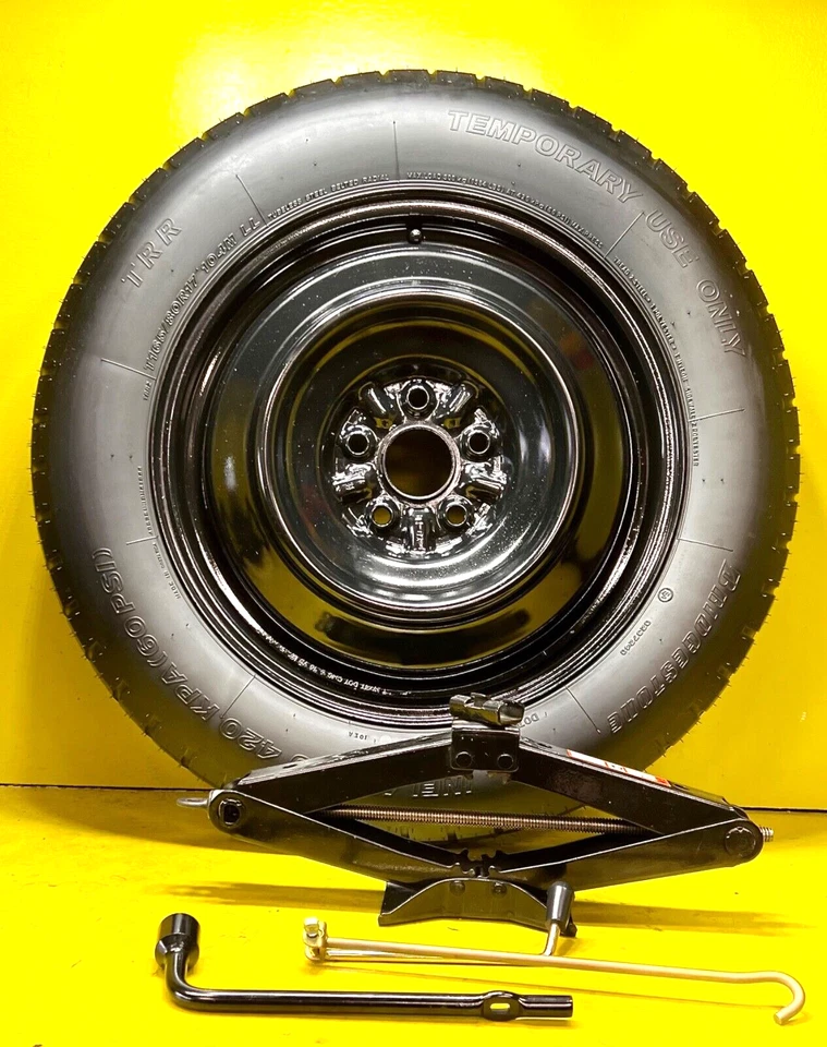 KIT NEUMÁTICO DE REPUESTO 17" CON GATO SE ADAPTA A:2019 2020 2021 2022 2023 2024 2025 TOYOTA RAV4 Foto 1 de 1