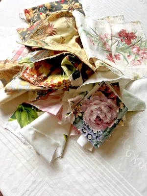 Vintage  Offcuts French Fabric Remnants Small Swatches For Crafts Patchwork - Image 1 of 4