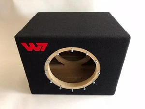 JL Audio 10W7 AE sealed subwoofer box with red plexi logo - Picture 1 of 9