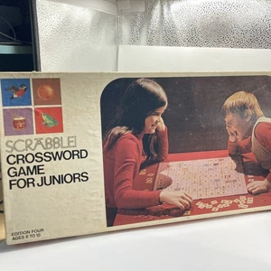 1975 Vintage Scrabble Crossword Game For Juniors - Picture 1 of 3