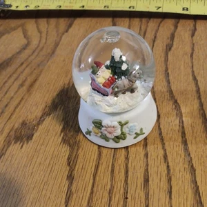 Pfaltzgraff Vintage Snow Globe, Great Condition Pre-Owned - Picture 1 of 9