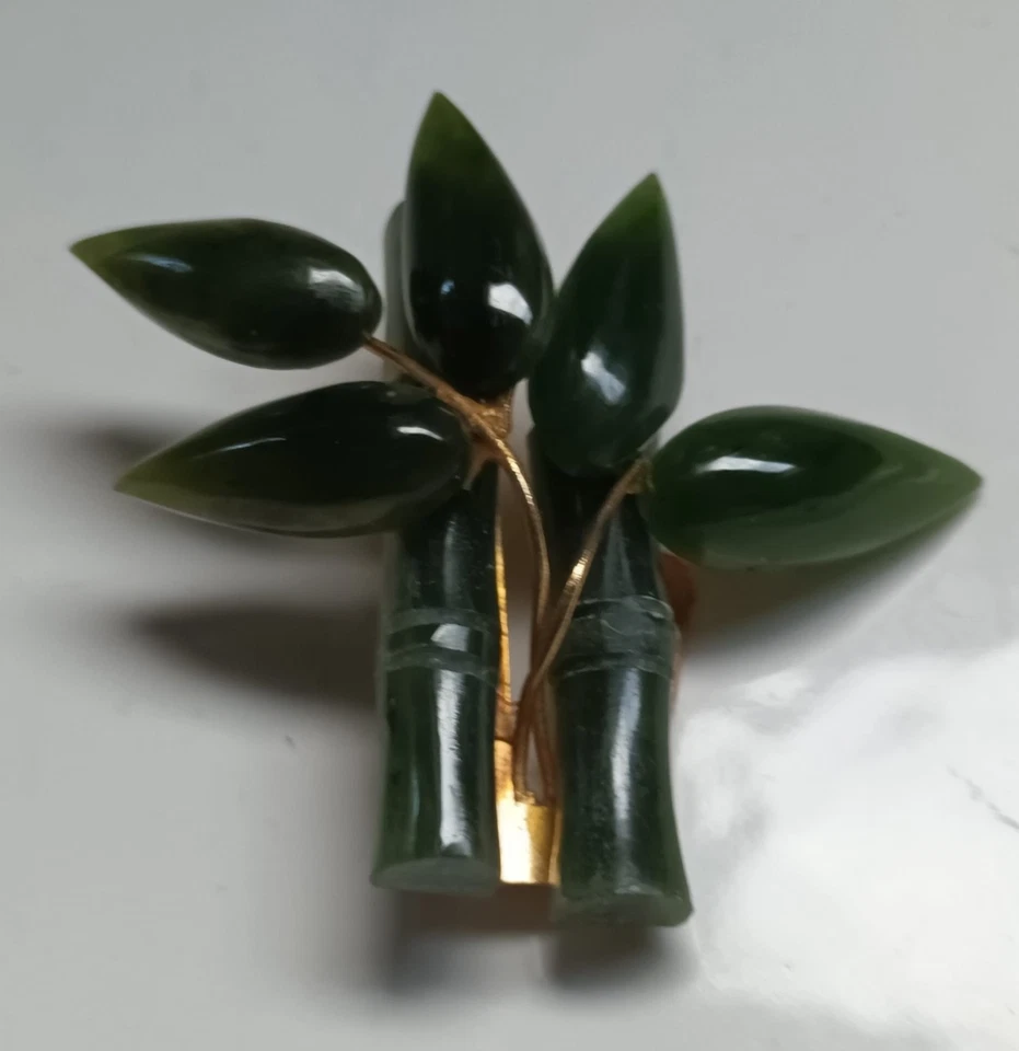 Pretty Natural Angel Skin Coral Roses/ Natural Green Jade Leaves Brooch, GPlated - Image 1 of 4