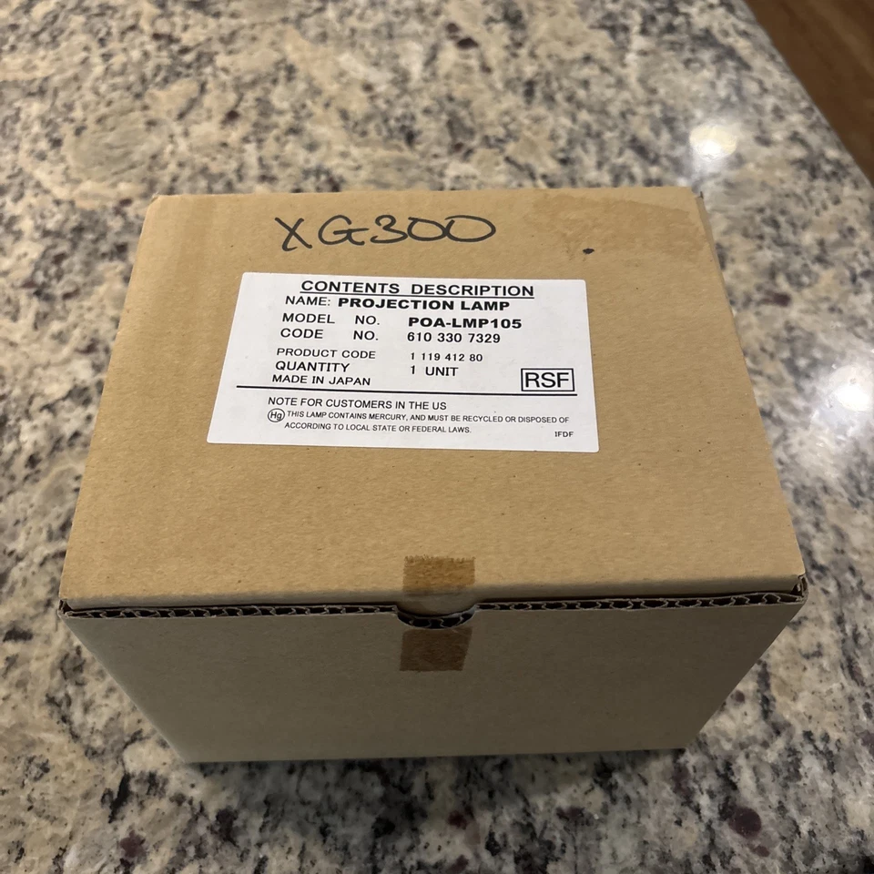 Lámpara Proyector Nueva en Caja Abierta POA-LMP105 610-330-7329 Hecha en Japón Foto 1 de 4