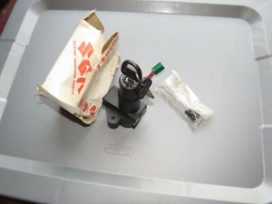 NOS Suzuki GS650 GS750 GS1000 GS1100 OEM Genuine Ignition Switch 37100-47011 - Picture 1 of 6
