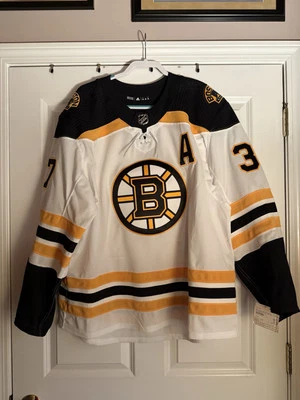 阿迪达斯正品 MiC 波士顿棕熊队 Patrice Bergeron 曲棍球球衣全新带标签 56 — 第 1/4 张图片