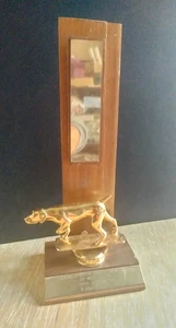 Trofeo alemán Pointer Club of Washington vintage 1970 de metal y madera - Imagen 1 de 16