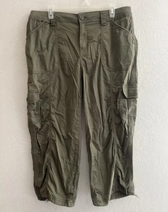 Style&Co. Women’s Size 14W Army Green Straight MR Cargo Bungy Capri Pants NWT - Picture 1 of 5