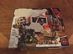LEGO - MARVEL SPIDER-MAN EN EL TALLER DEL SANTUARIO - 76185 - SELLADO - CAJA DAÑADA - Imagen 1 de 4