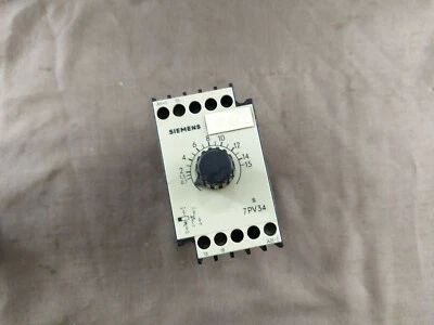 Temporizador Siemens 7PV3441-1GA 7PV34411GA 0,7 a 15 segundos 7PV34 Foto 1 de 4