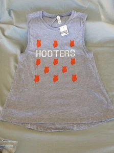 NEW Womens Grey HOOTERS Muscle Shirt Tank Top Size Large FREE SHIPPING! - Picture 1 of 4