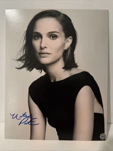 Natalie Portman (actress) signed Autographed 8x10 photo - AUTO w/COA - Picture 1 of 2