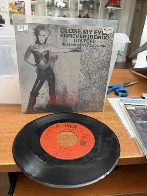 Lita Ford + Ozzy - Close My Eyes Forever ремикс 7 дюймов винил 1988 RCA хард-рок 45 об/мин - Изображение 1 из 2