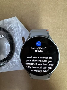 Samsung Galaxy Watch 7 SM-L310 GPS 44MM Silver - Photo 1 sur 4