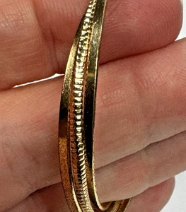 Orecchini a cerchio tono oro eleganti vecchi soldi silenziosi lusso bigiotteria - Foto 1 di 8