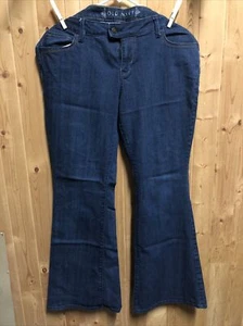 2 Old Navy women Jeans cotton blend dark & Light blue Boot leg size 14 and 16 - Picture 1 of 4