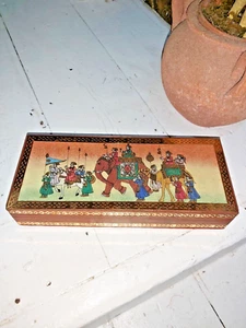 JOYERO/BARATIJA DE MADERA DE MANGO INDIO PINTADO A MANO - ESCENA DE ELEFANTE Y CAMELLO - Imagen 1 de 13