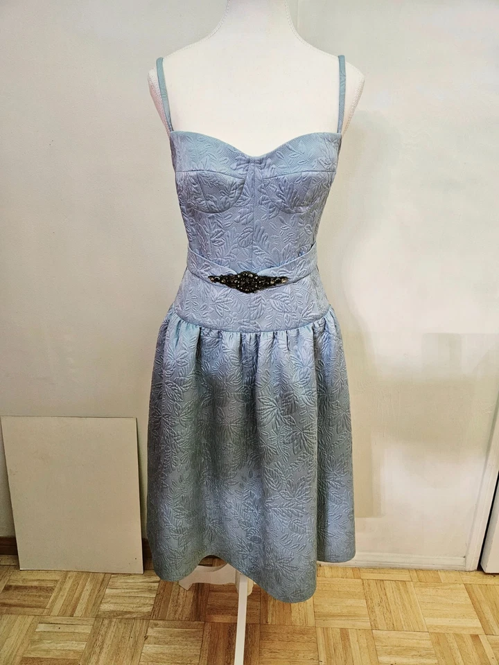 Wonderful MONIQUE LHUILLIER Light Blue Silk Brocade Beaded Formal Dress 4 XS S - Image 1 of 4