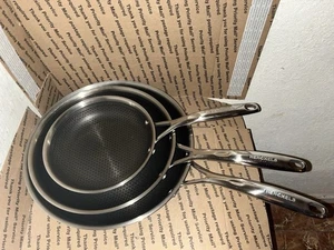 Henckels Paradigm Set di Padelle Antiaderenti 3 Pezzi per Padelle, Acciaio Inox 8", 10" e 12" - Foto 1 di 8