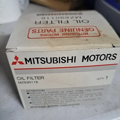 OEM Mitsubishi Oil Filter MZ690116 Foto 1 de 3
