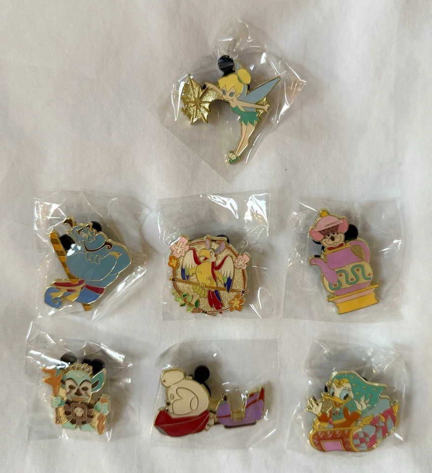 Lote de prendedores de habitación Tokyo Disney Resort Happiness Everywhere Baymax, Tinkerbell, Tiki Foto 1 de 3