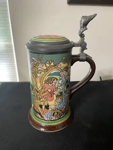 Pied Piper Of Hamelin Germany Lidded Stein by Robert Browning, Mettlach - Picture 1 of 12