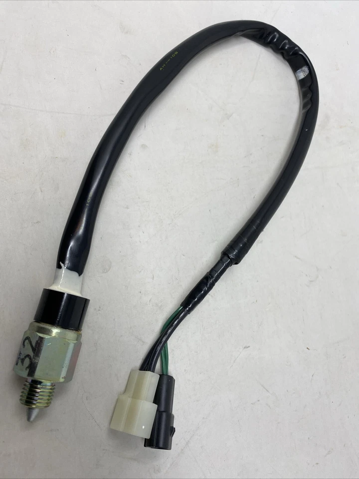 Interruptor de seguridad neutro transmisión automática Ford E9BZ-7A247-A - 94-97 Aspire, 88-93 Festiva Foto 1 de 3