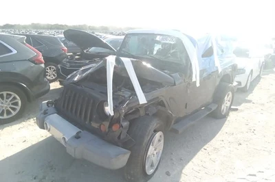 2008 Jeep Wrangler 3.8L Engine Motor OEM 134K Miles - LKQ436202700 - Image 1 of 4