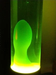 Mathmos Jet Lava Lamp – Black Base with Green Lava Working 16" - Picture 1 of 9