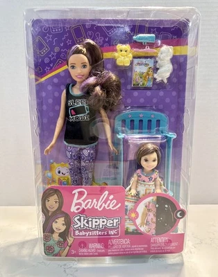 芭比 Skipper Babysitters Inc. 睡前玩具套装带婴儿船长娃娃 — 第 1/2 张图片