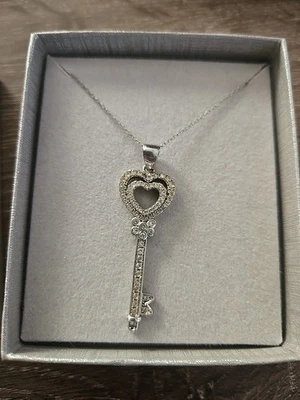 Sterling Silver 925 Zales Diamond Heart XO Key Pendant Necklace 18" Rolo Chain - Image 1 of 2
