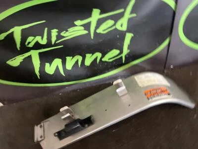 Protector de cinturón Yamaha SRX 700 1998 8CR-77311-10-00 1997-2005 Mountain Max VMAX SX Foto 1 de 2