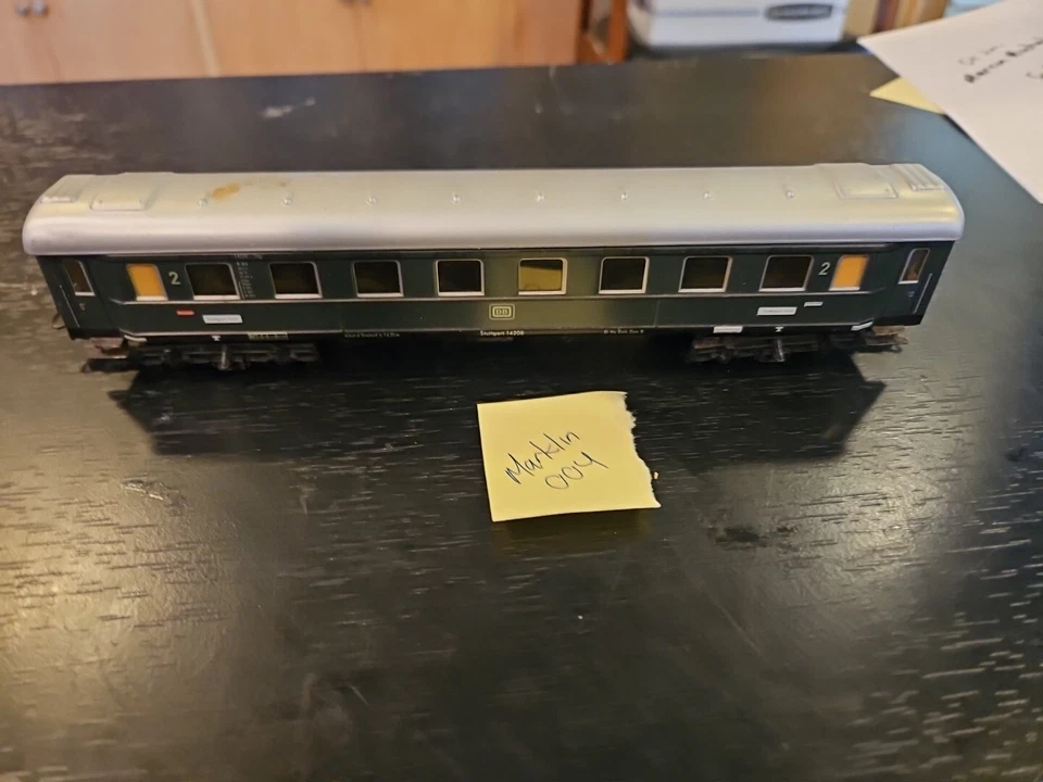 HO GUAGE MARKLIN PASSENGER CAR - Image 1 of 4