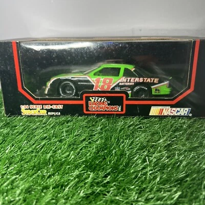 1992 Dale Jarrett #18 Interstate Batteries Racing Champions 1:24 Nascar литая - Изображение 1 из 4